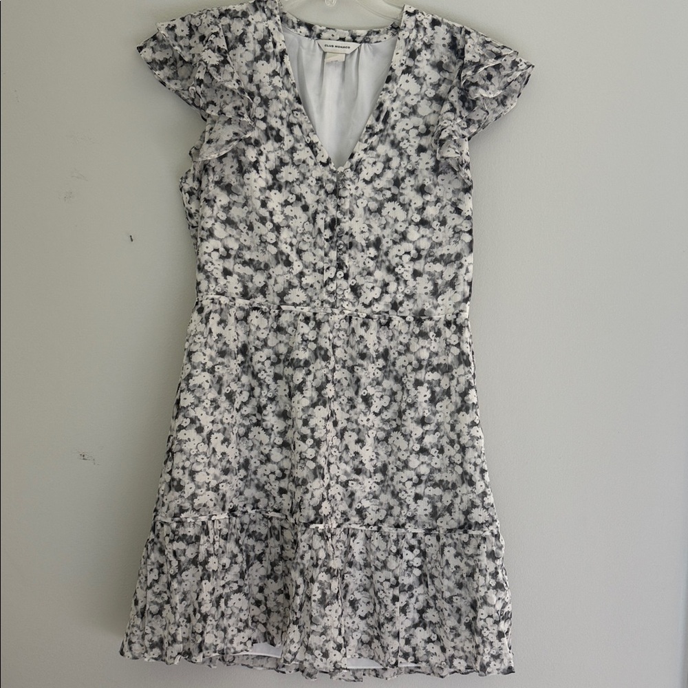 Club Monaco Black & White Floral Ruffle Sleeve Dress